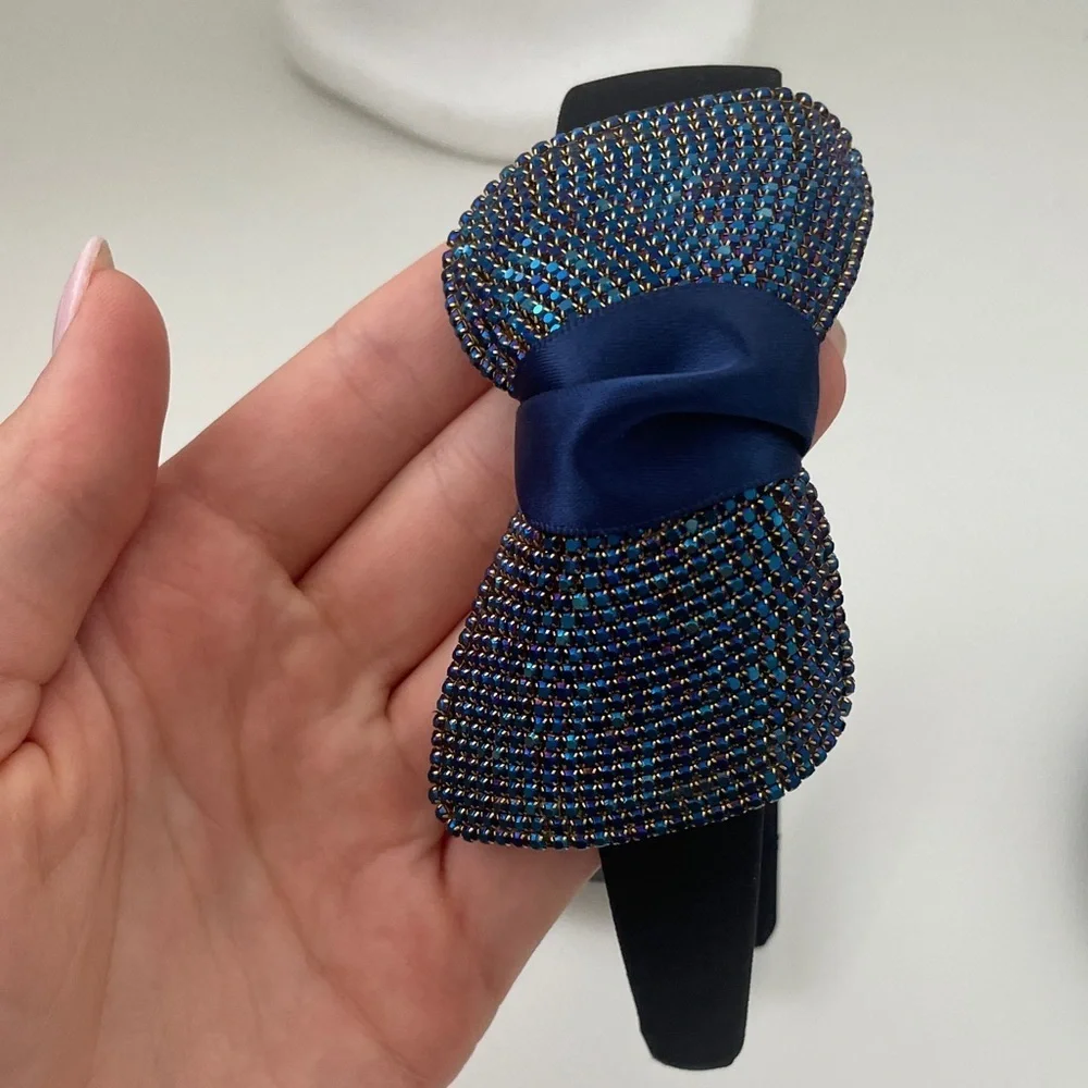 5005. Cära New York Navy Blue Rhinestone Headband